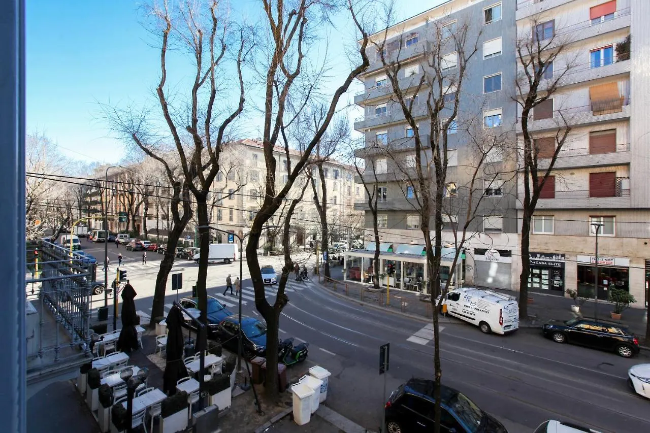 Modern Apartment Close To Shopping District Milan