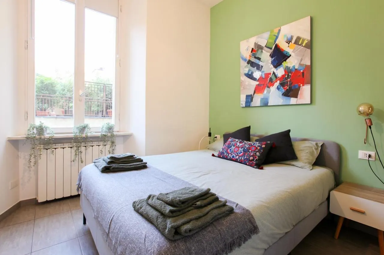 Modern Apartment Close To Shopping District Milan